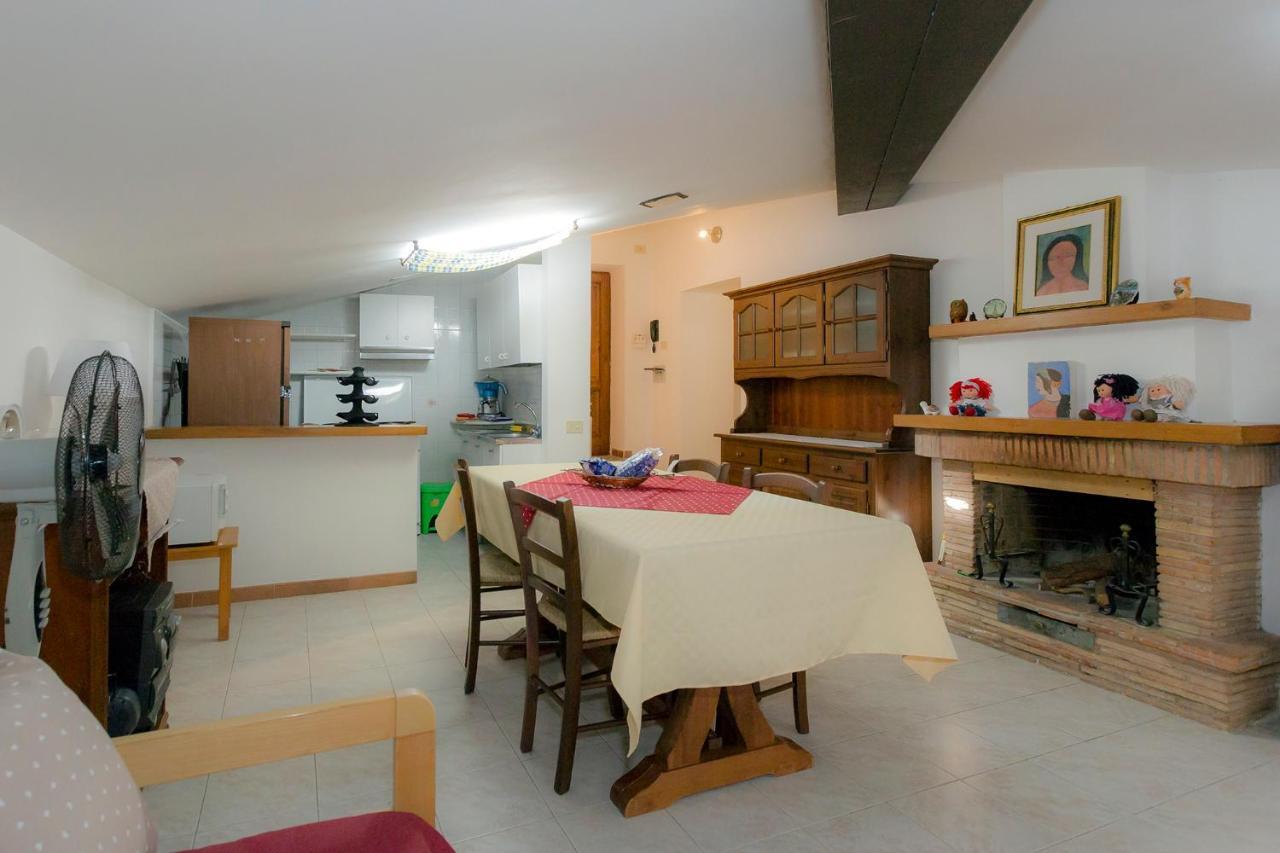 La Casa Delle Bambole Di Sangiovenale Apartment Orvieto Exterior photo